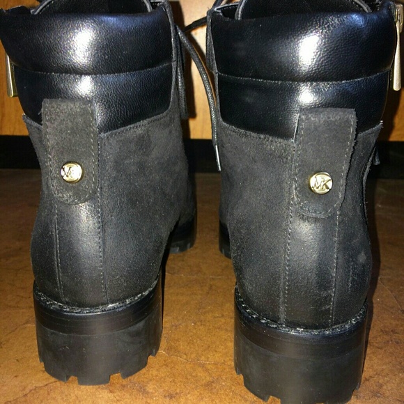 Michael Kors - Rosario Ankle Boot w/ Vintage Sheen - Picture 7 of 8